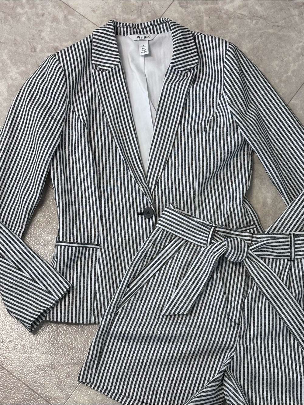 NWOT WHBM Pinstripe Fitted Blazer W/ Matching Shorts Black/ White Size 6 - Picture 16 of 16
